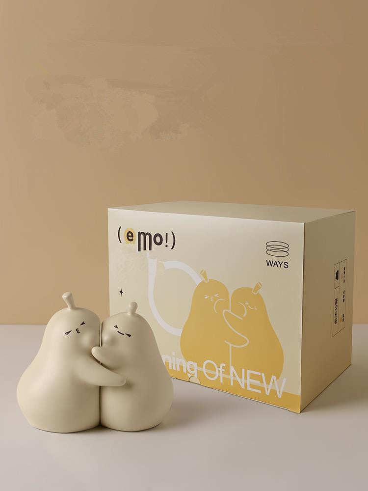 Ins Lovely Ceramic Holding Pear Living Room Ornaments
