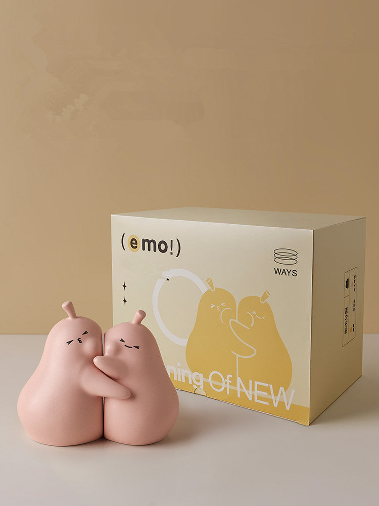 Ins Lovely Ceramic Holding Pear Living Room Ornaments