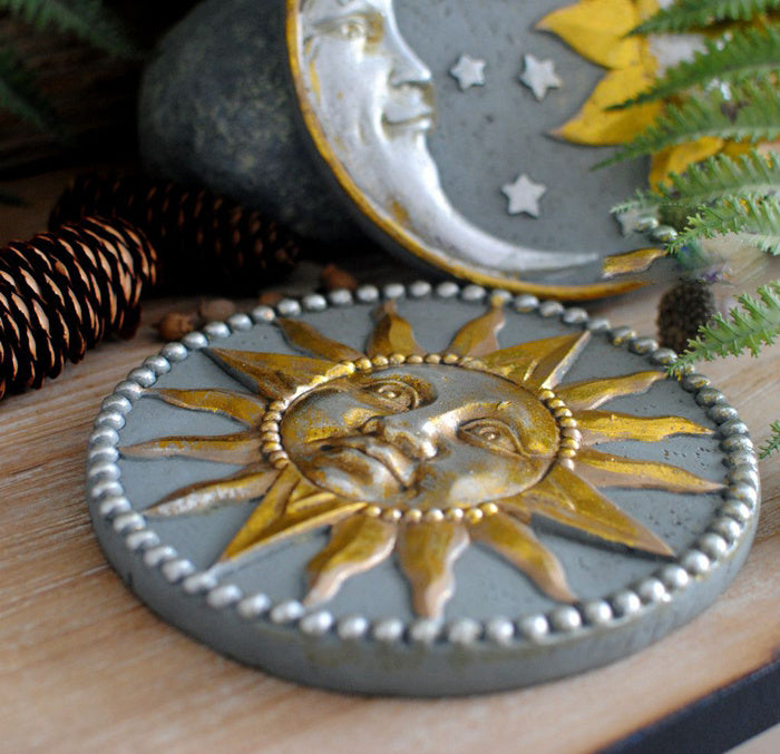 American Retro Distressed Sun Moon God Garden Ornaments Pendant Ornaments