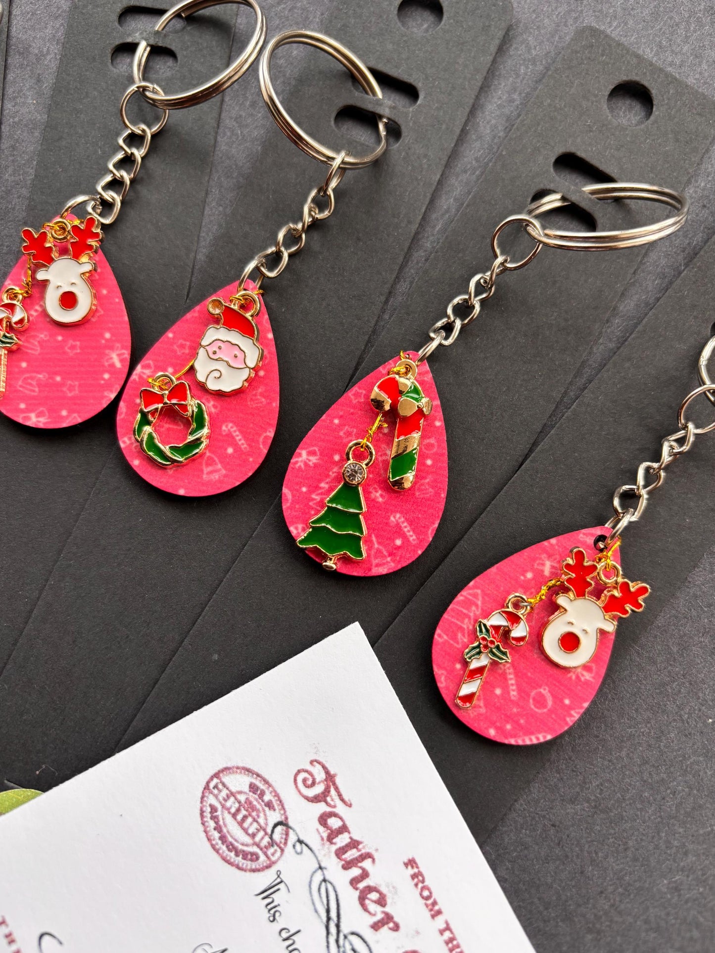 Christmas Keyring with Magical Father Christmas Note