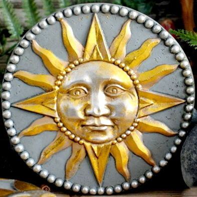 American Retro Distressed Sun Moon God Garden Ornaments Pendant Ornaments