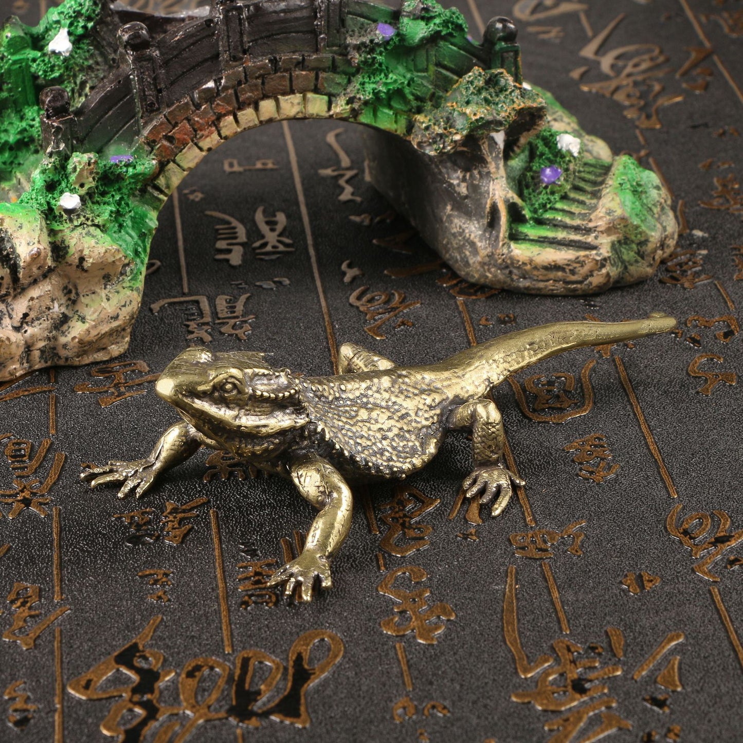 Antique Reproduction Old Lizard Brass Ornaments Tea Ornaments
