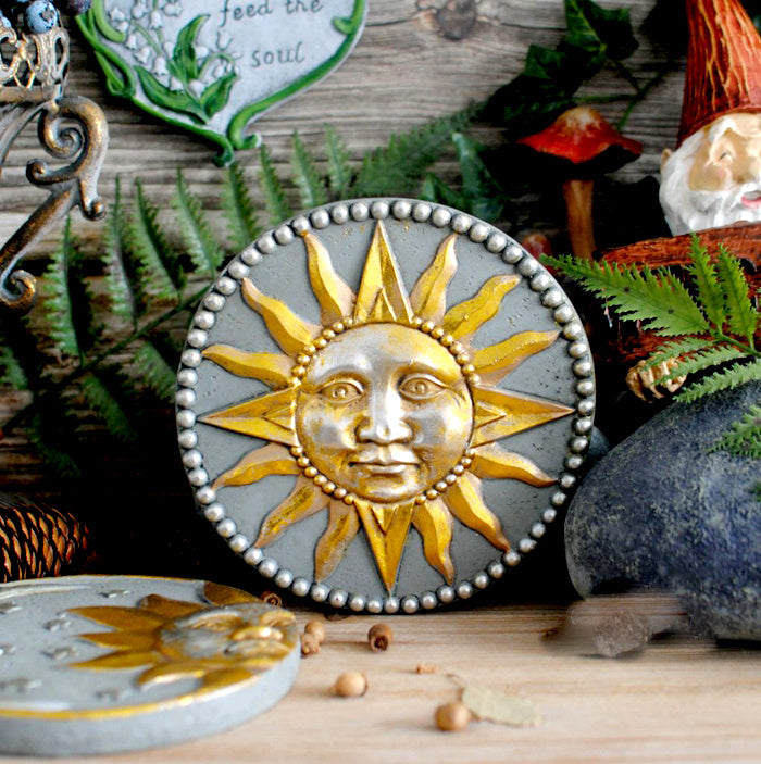 American Retro Distressed Sun Moon God Garden Ornaments Pendant Ornaments