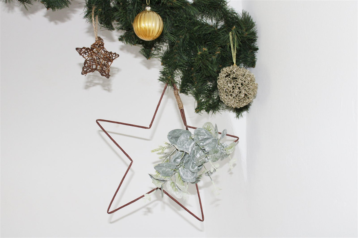 Hanging Wire Star with Eucalyptus Detail